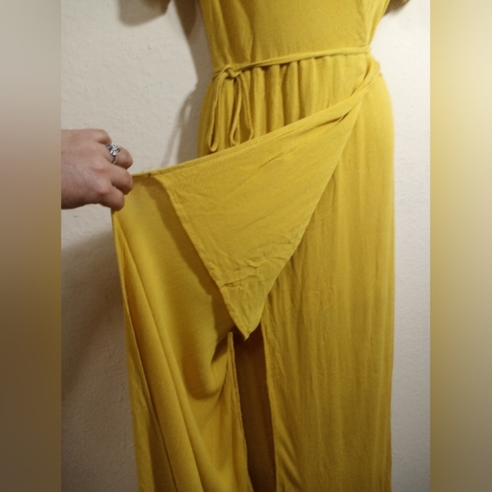 Lulu's Yellow  Flutter Sleeve Maxi Gown - Picture 5 of 9